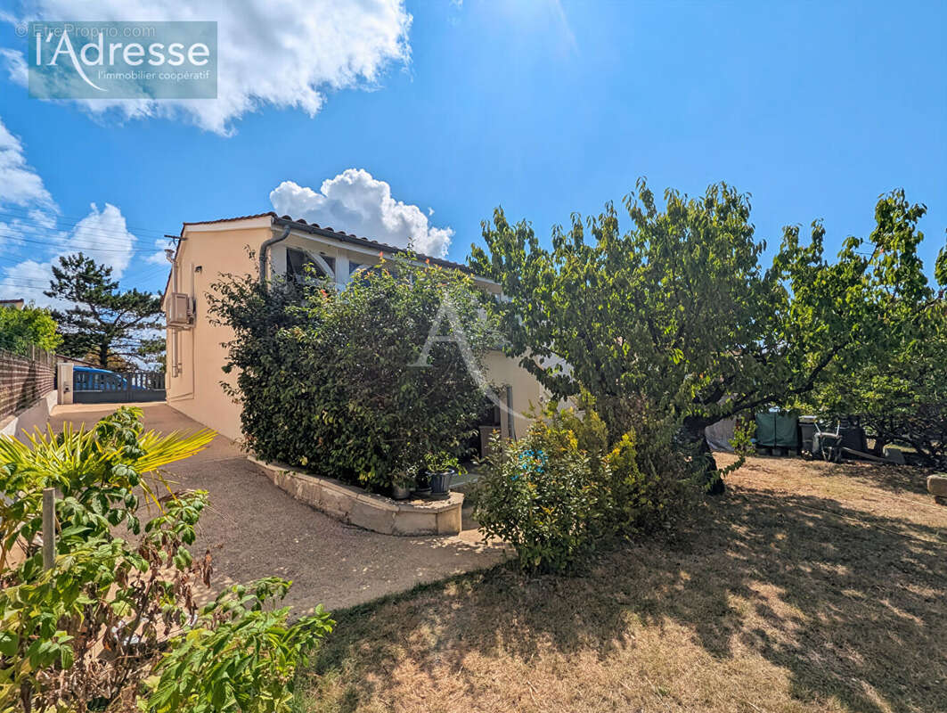 Maison à PUY-L&#039;EVEQUE