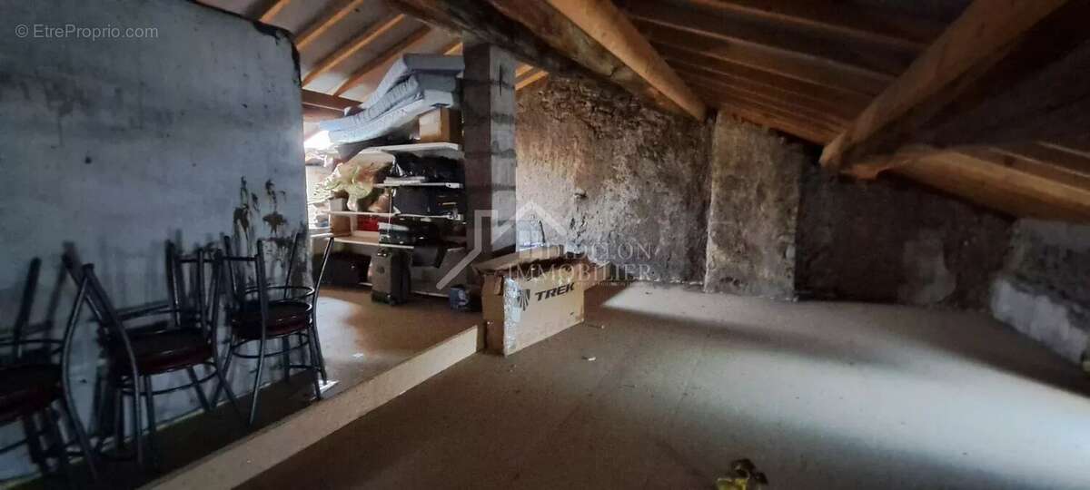 Appartement à THIAUCOURT-REGNIEVILLE