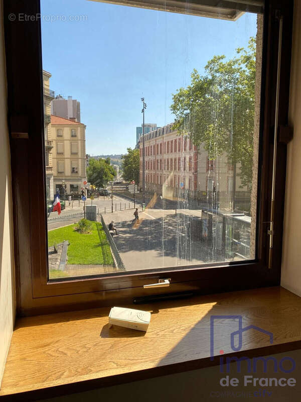 Appartement à SAINT-ETIENNE