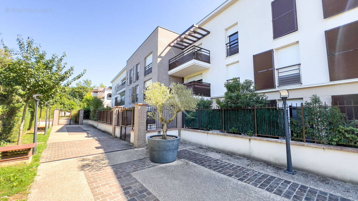 Appartement à QUINCY-SOUS-SENART