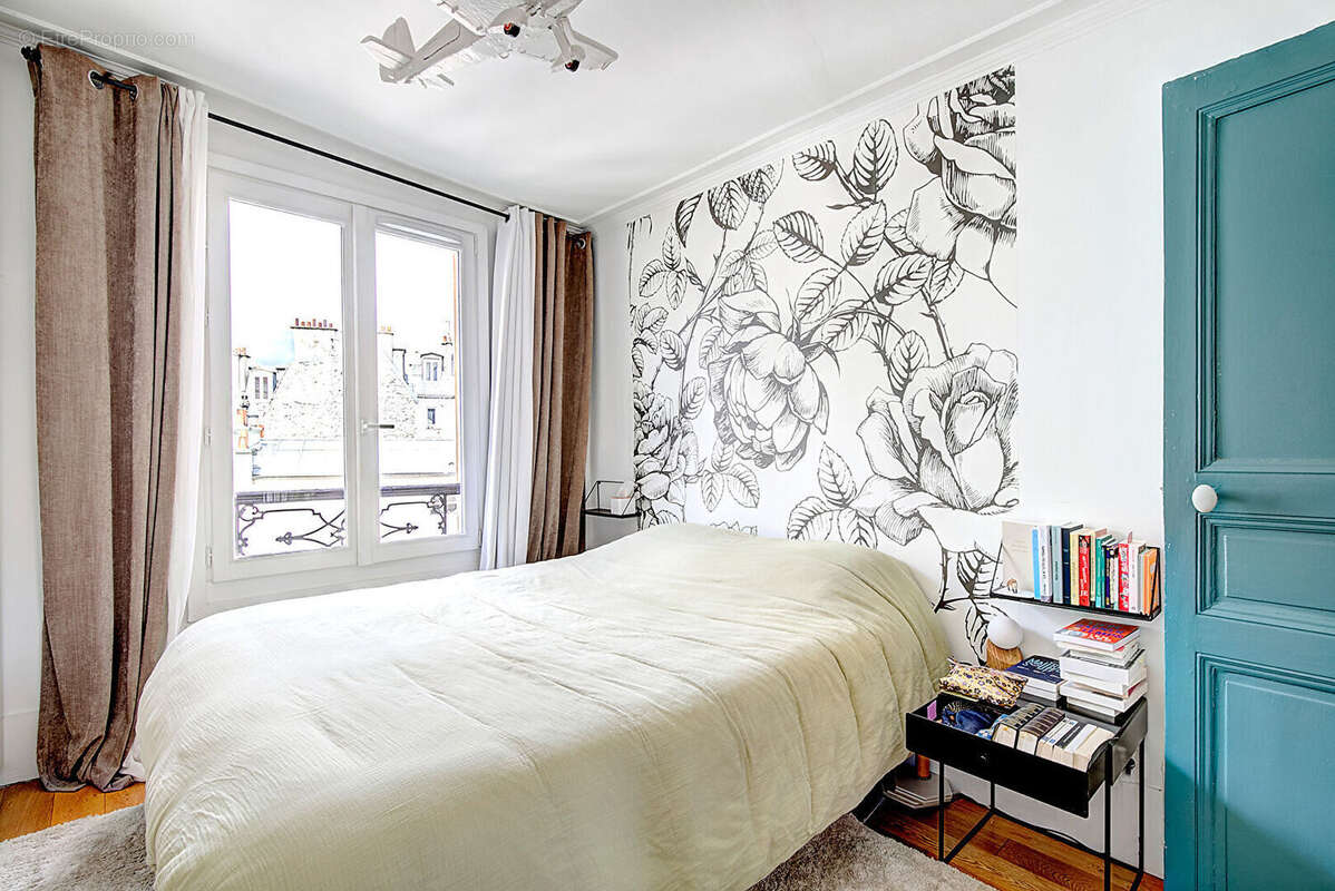 Appartement à PARIS-18E