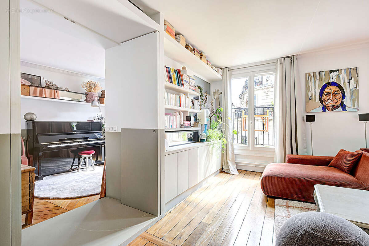 Appartement à PARIS-18E