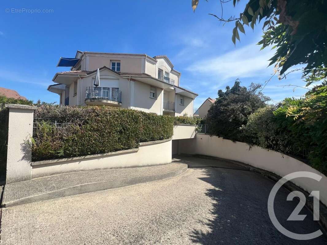 Appartement à ROISSY-EN-FRANCE