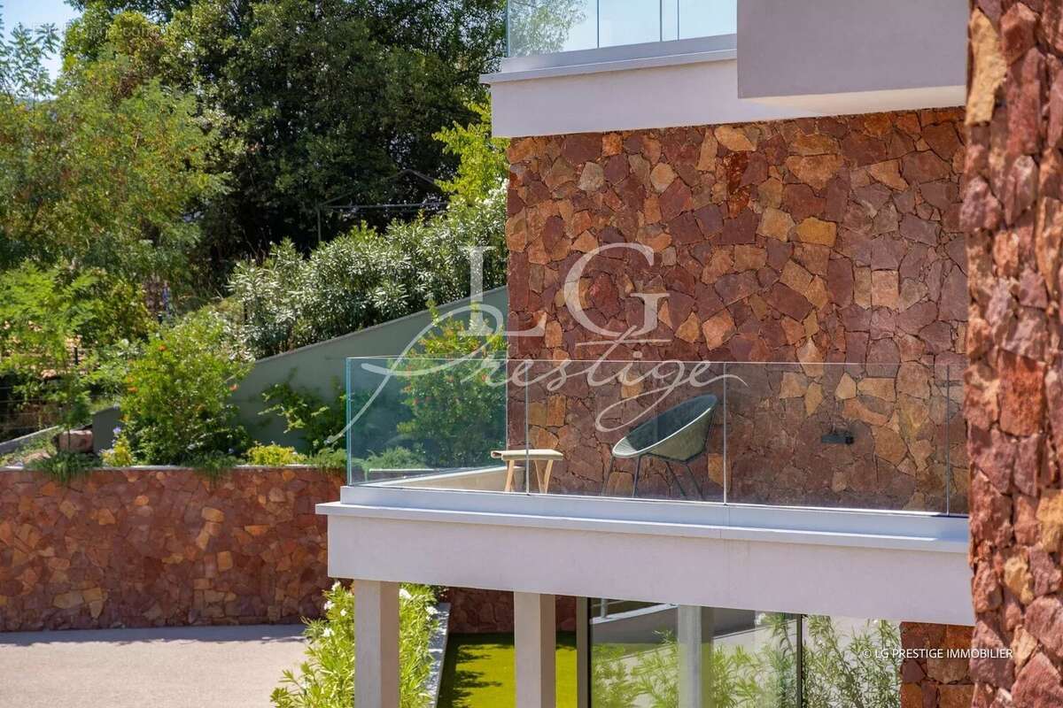 Appartement à MANDELIEU-LA-NAPOULE