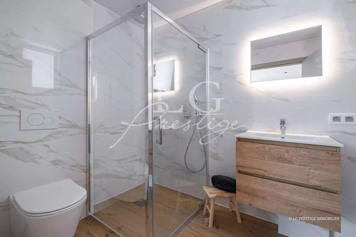 Appartement à MANDELIEU-LA-NAPOULE