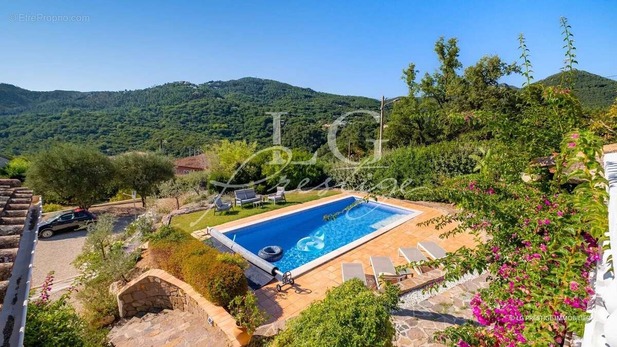 Maison à MANDELIEU-LA-NAPOULE