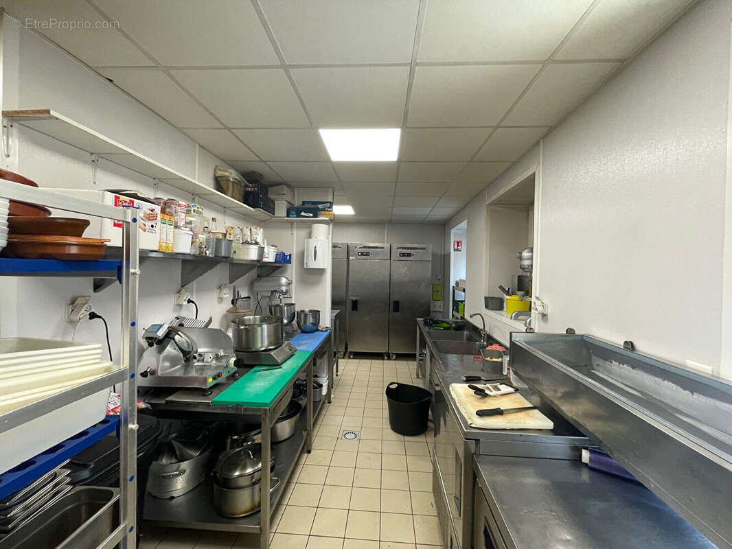 Commerce à SAINT-SYMPHORIEN-SUR-COISE