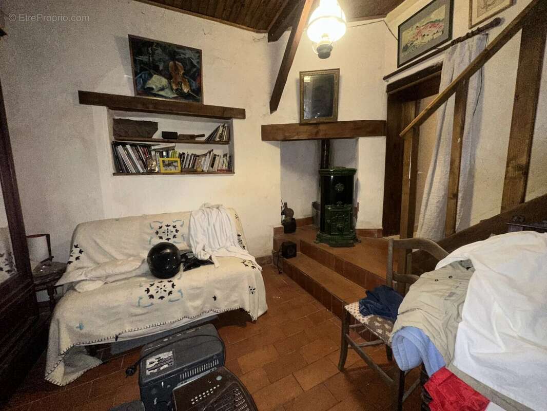 Maison à PUYLAROQUE