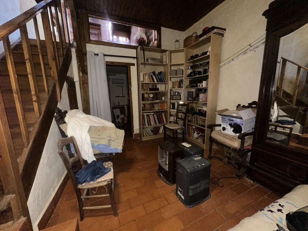 Maison à PUYLAROQUE