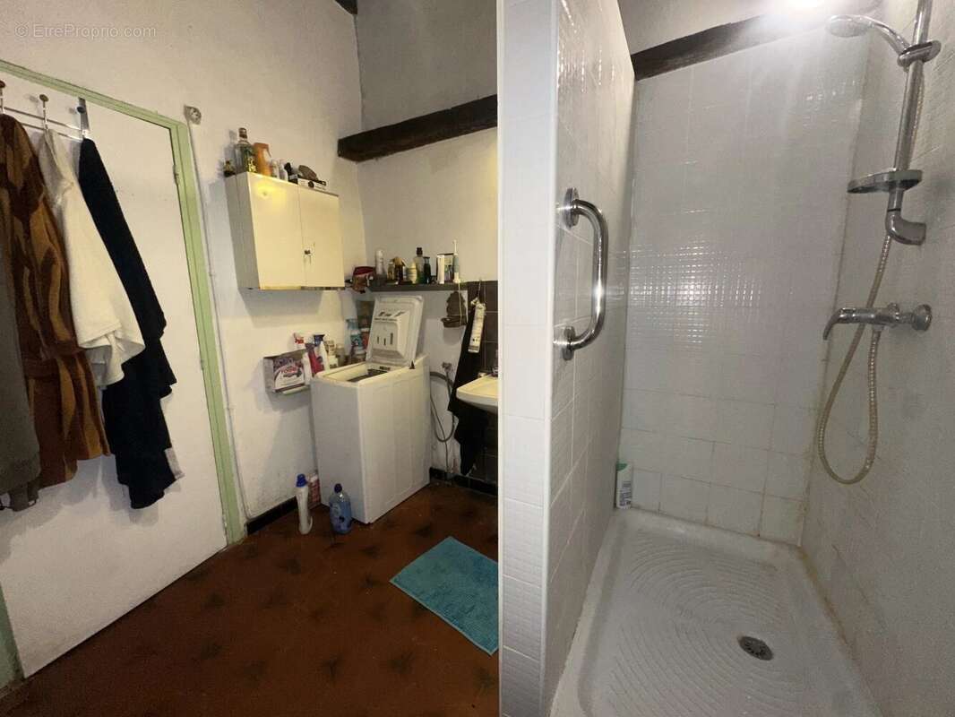 Maison à PUYLAROQUE