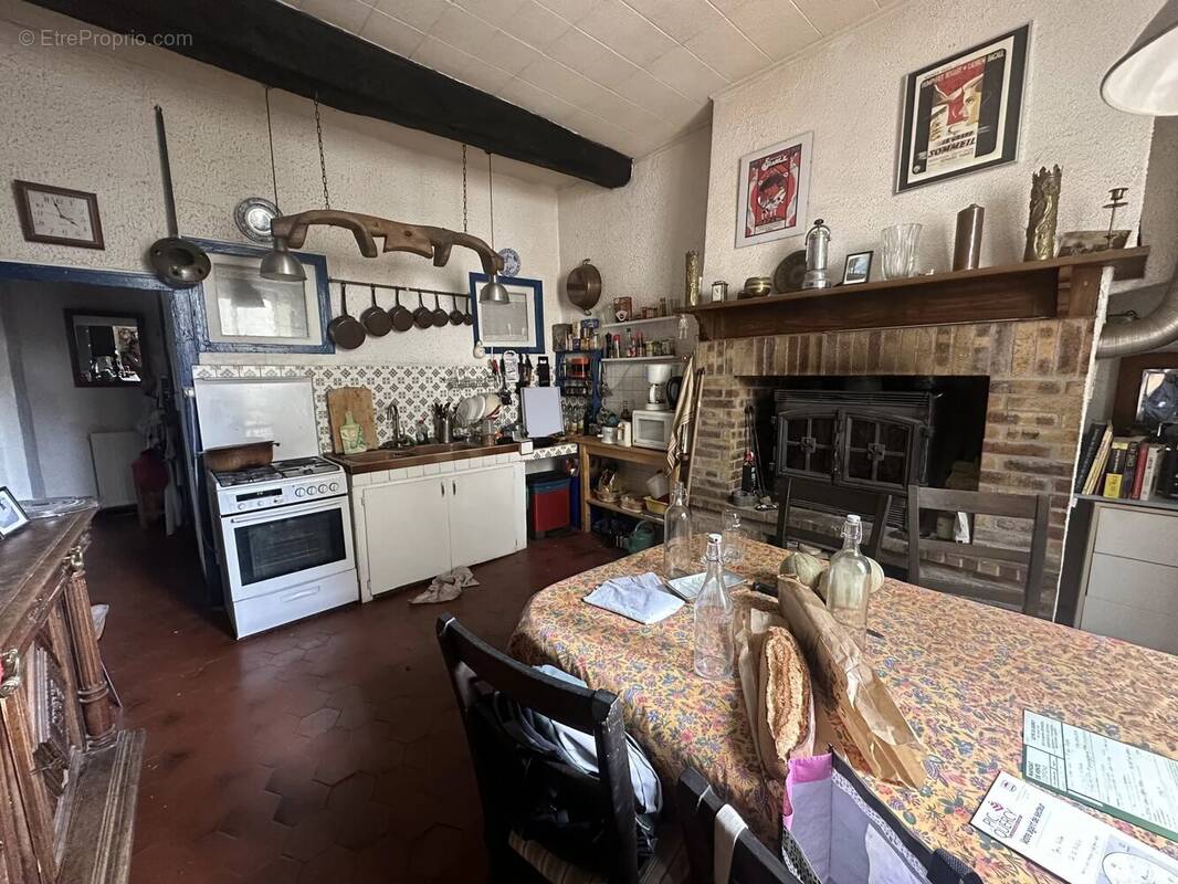 Maison à PUYLAROQUE