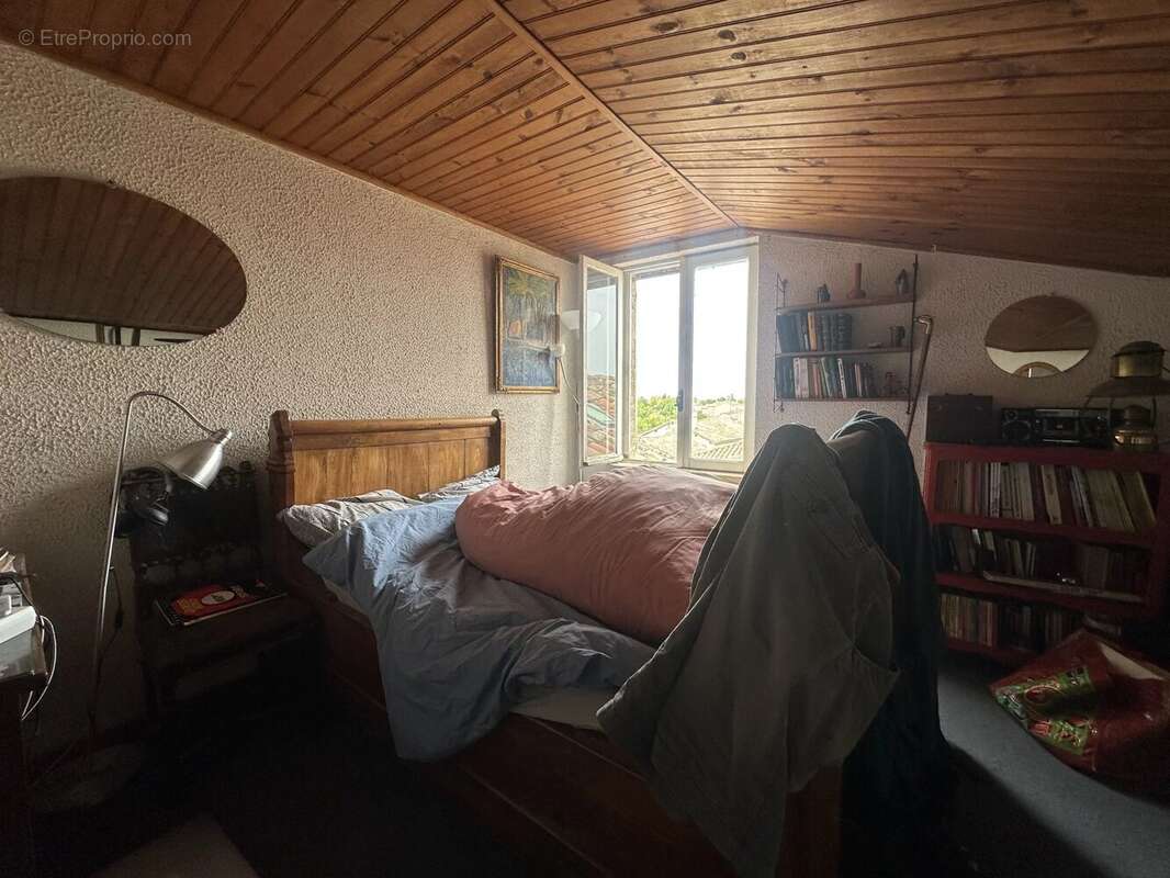 Maison à PUYLAROQUE