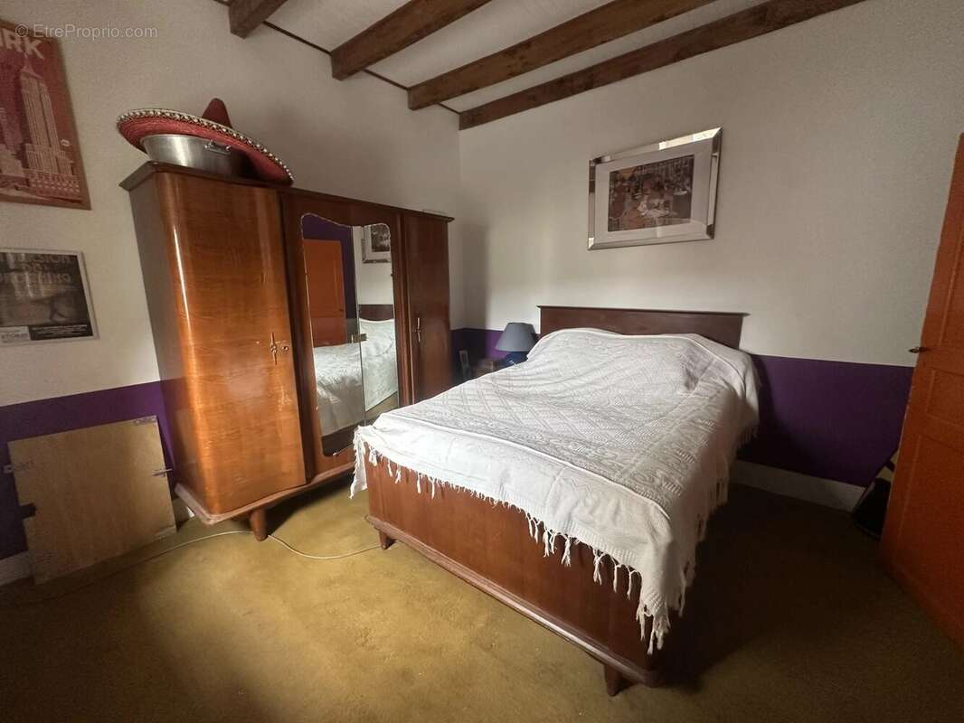 Maison à PUYLAROQUE