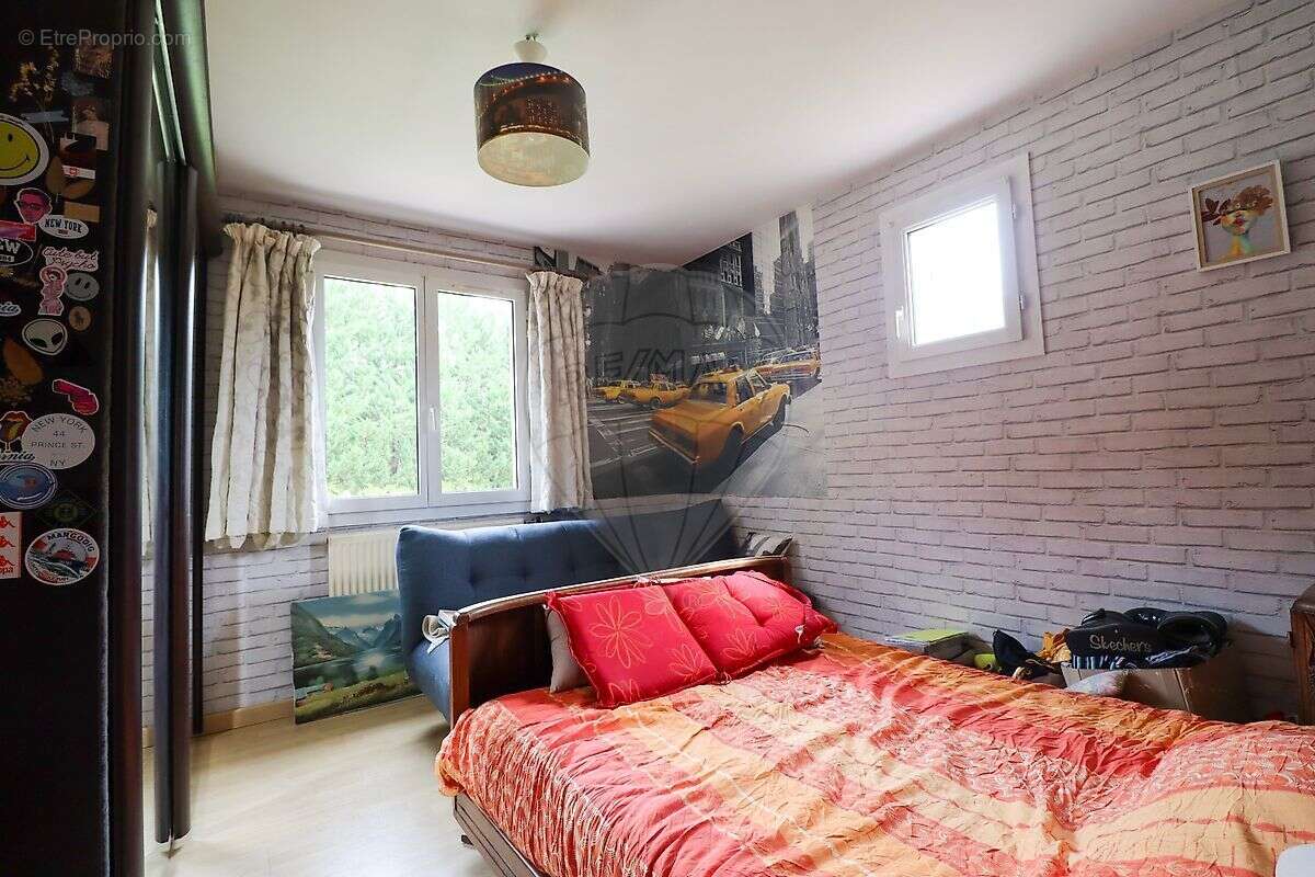 Maison à CHAMPS-SUR-YONNE