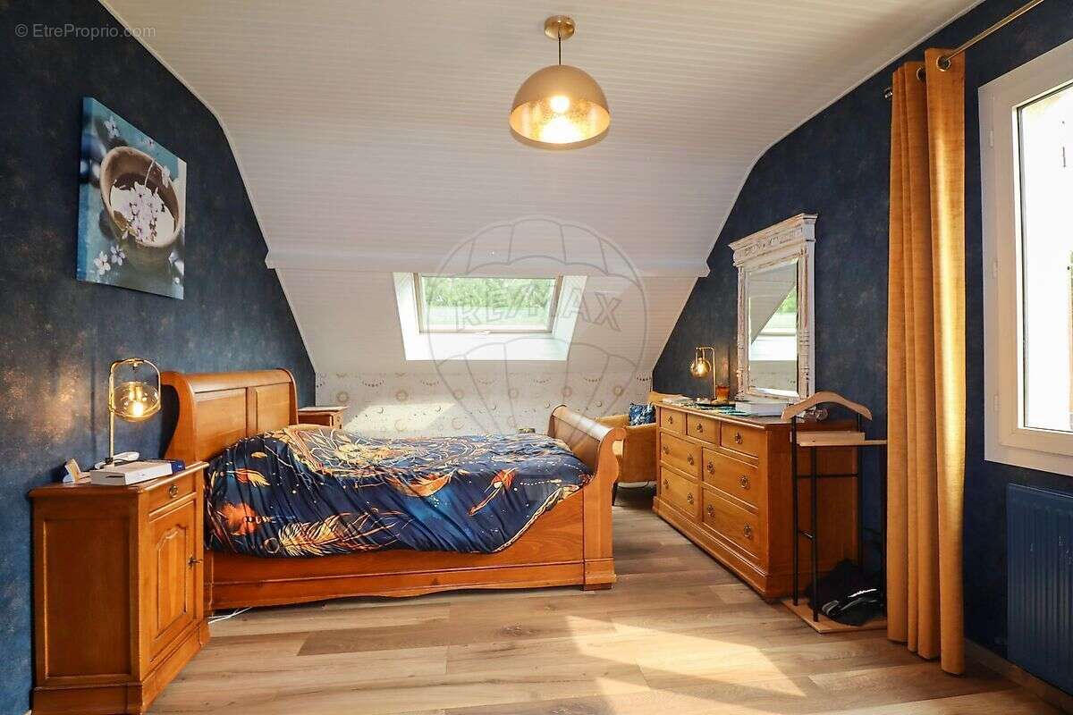 Maison à CHAMPS-SUR-YONNE