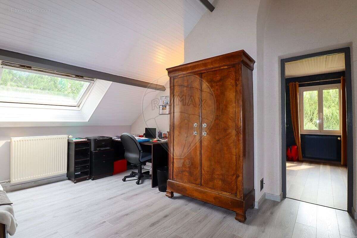 Maison à CHAMPS-SUR-YONNE