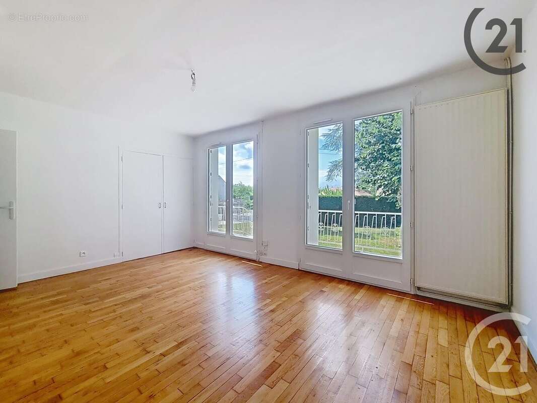 Maison à SOISY-BOUY