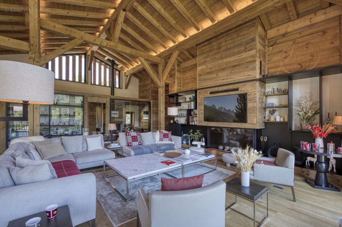 Maison à DEMI-QUARTIER