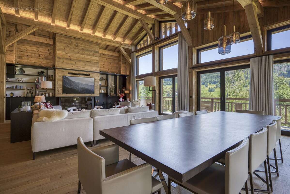 Maison à DEMI-QUARTIER