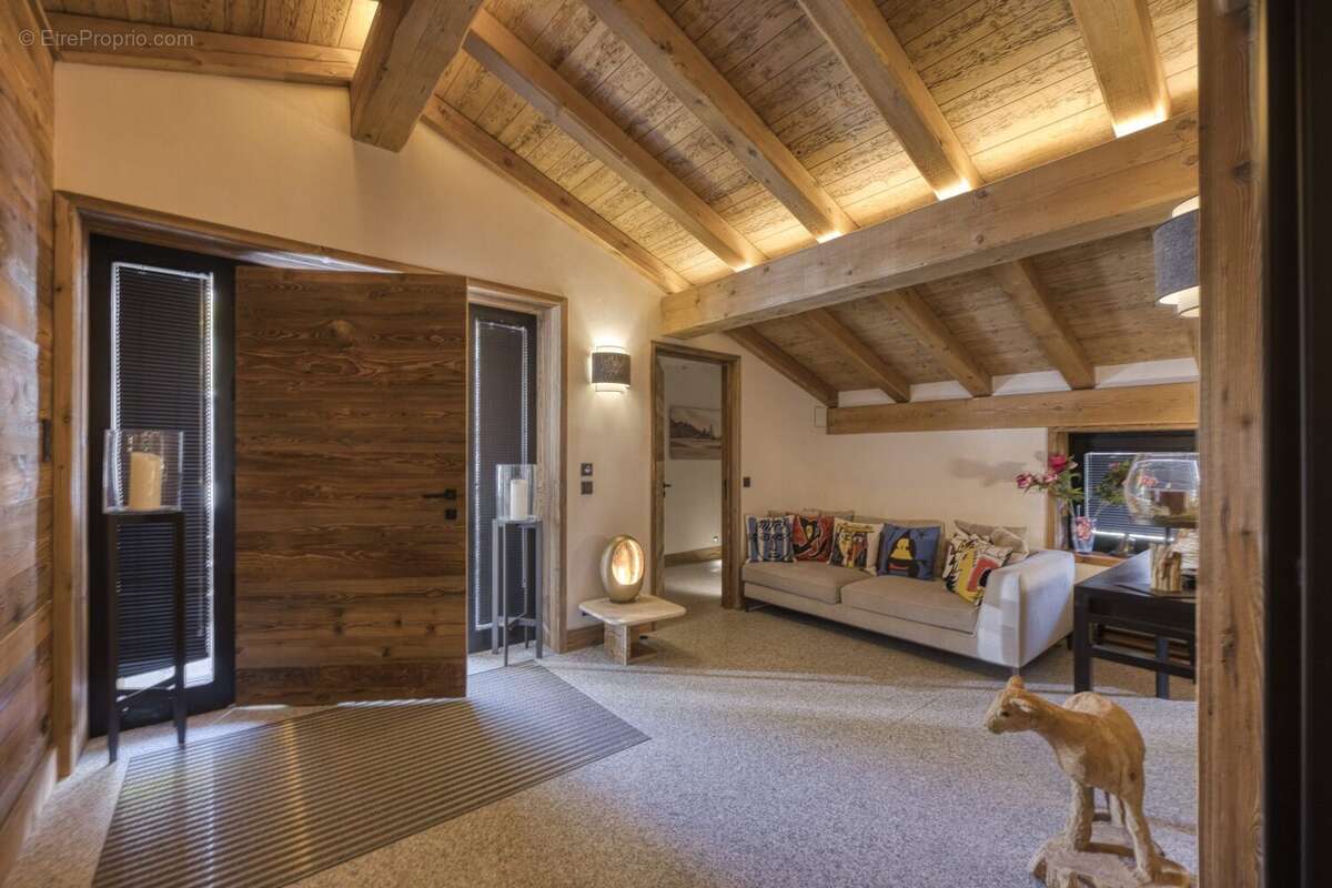 Maison à DEMI-QUARTIER