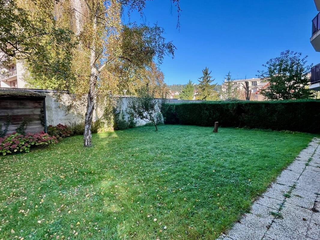 Appartement à LE PLESSIS-ROBINSON