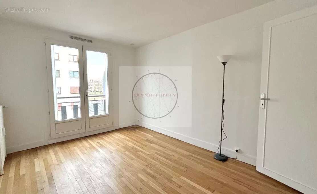 Appartement à PARIS-20E