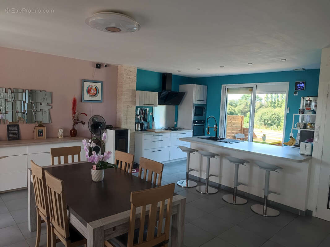 Maison à VENDRENNES