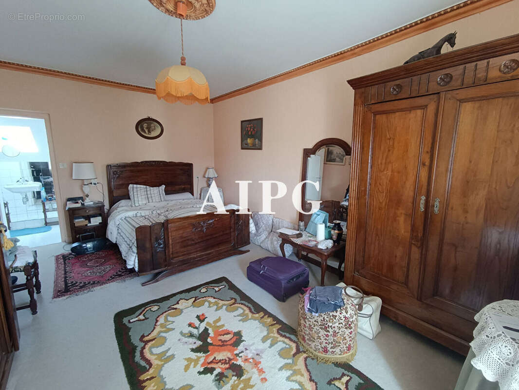 Maison à PLUSSULIEN