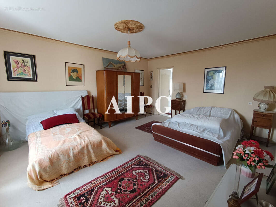 Maison à PLUSSULIEN