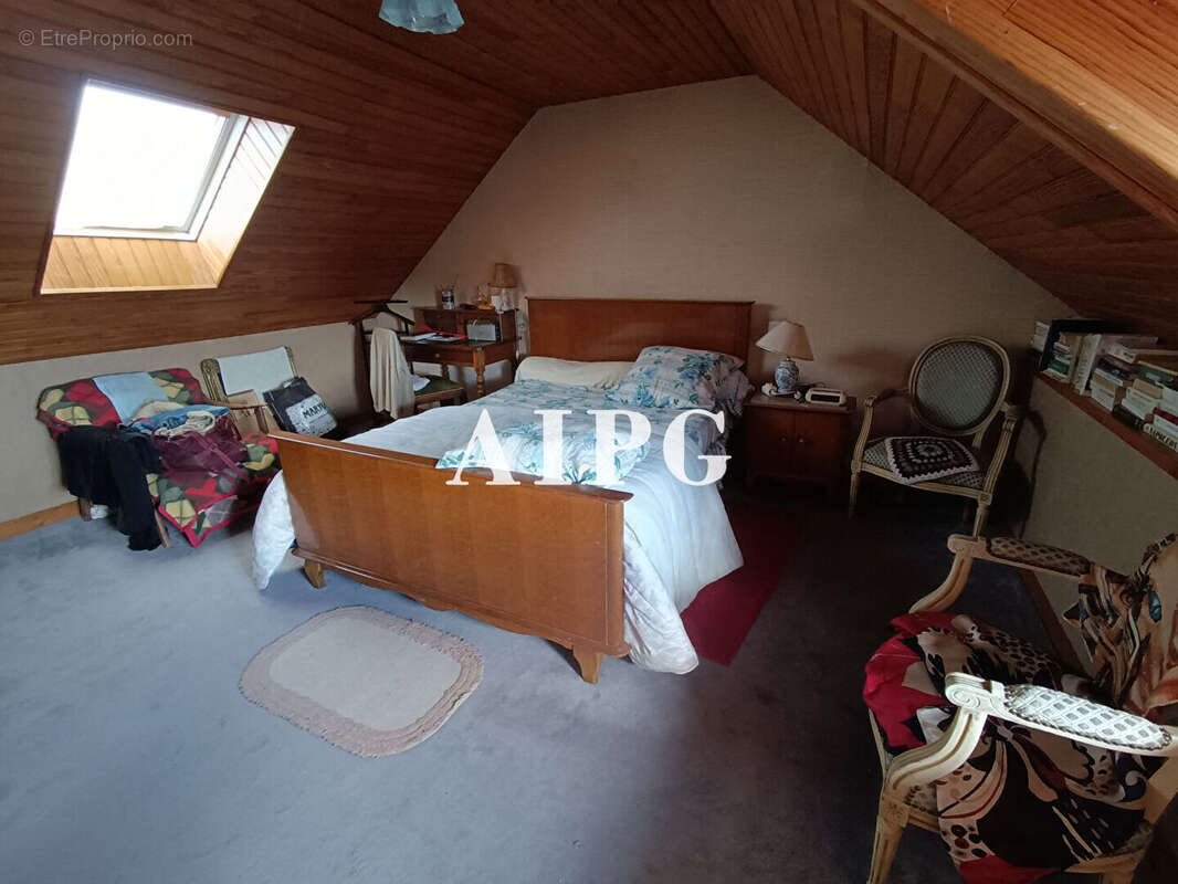 Maison à PLUSSULIEN