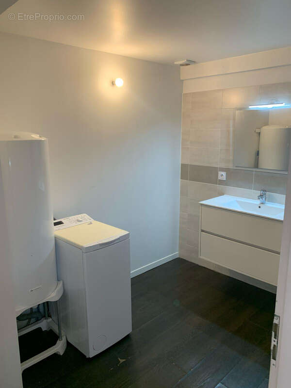 Appartement à SAINT-LAURENT-DE-LA-SALANQUE