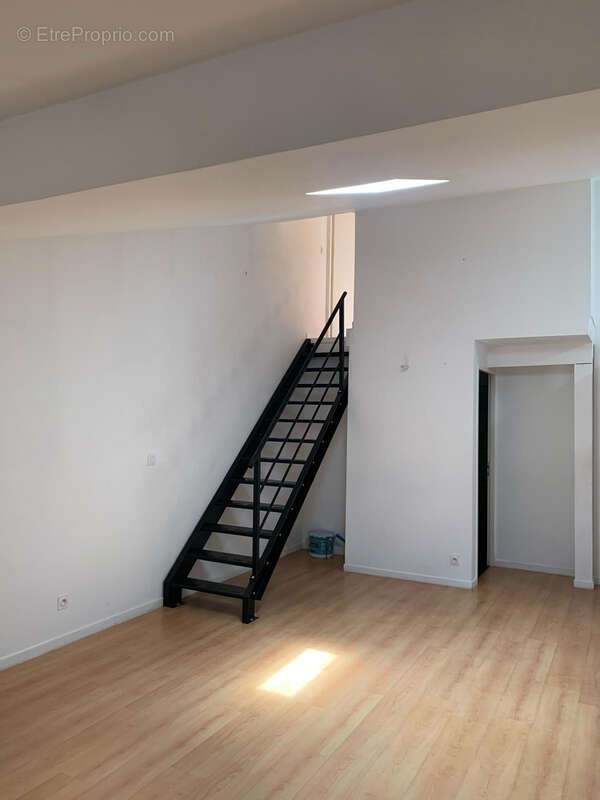 Appartement à SAINT-LAURENT-DE-LA-SALANQUE