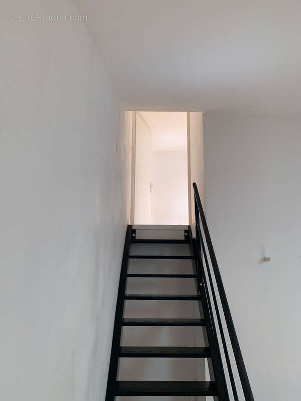 Appartement à SAINT-LAURENT-DE-LA-SALANQUE