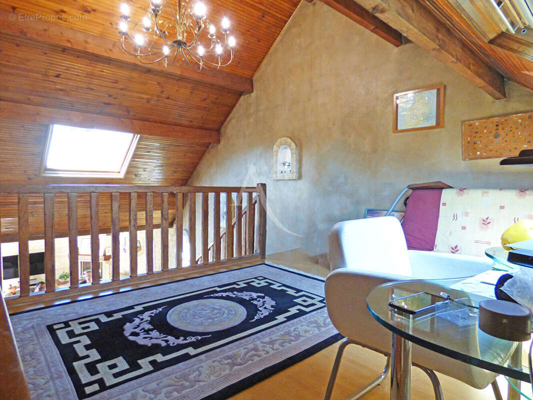 Maison à NEUILLY-SUR-MARNE