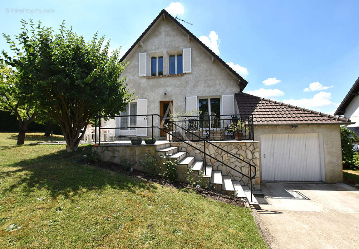 Maison à COMBS-LA-VILLE