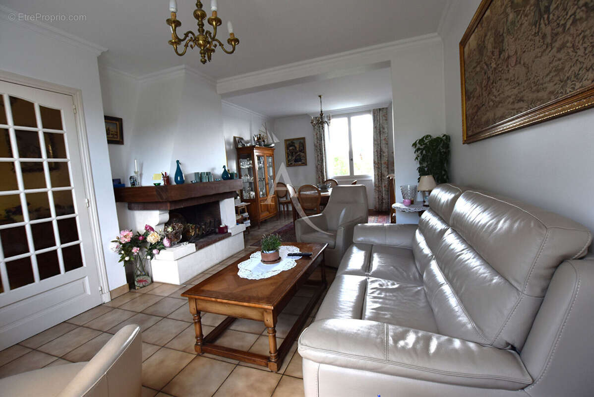 Maison à COMBS-LA-VILLE