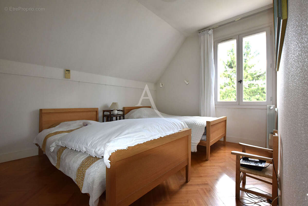 Maison à COMBS-LA-VILLE