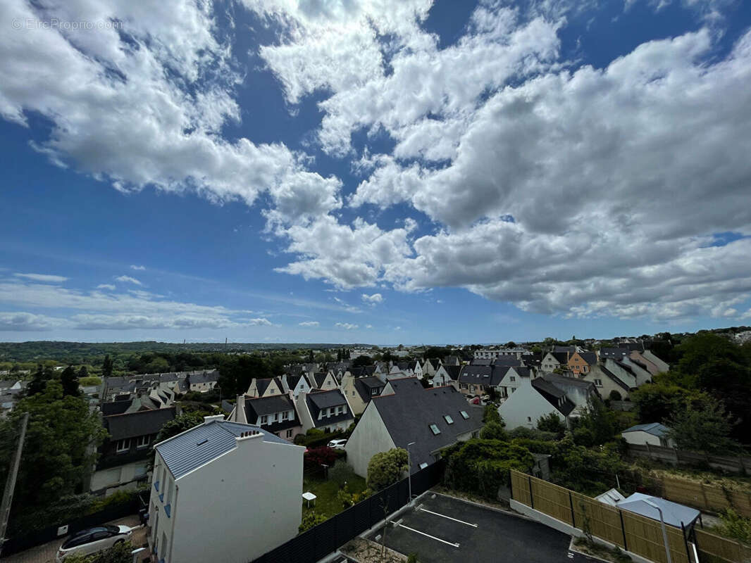 Appartement à LE RELECQ-KERHUON