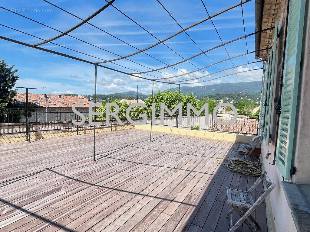 Appartement à FAYENCE