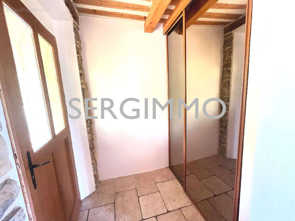 Appartement à FAYENCE