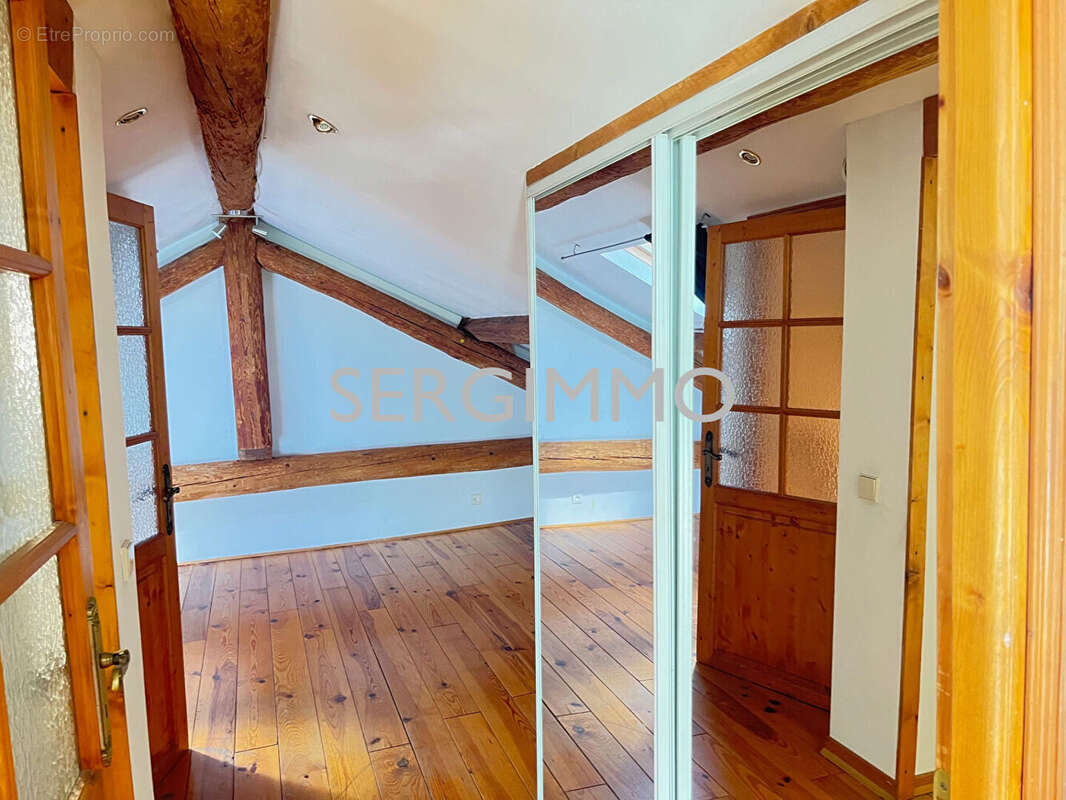 Appartement à FAYENCE