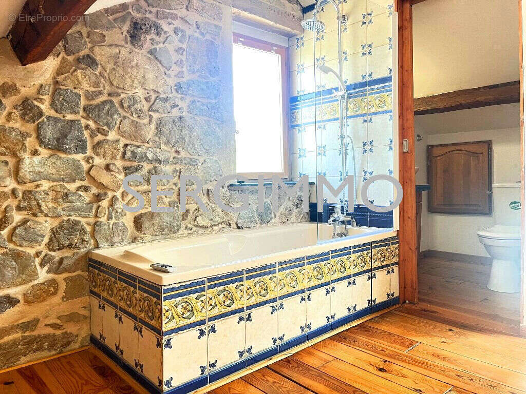 Appartement à FAYENCE