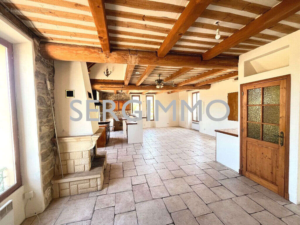 Appartement à FAYENCE