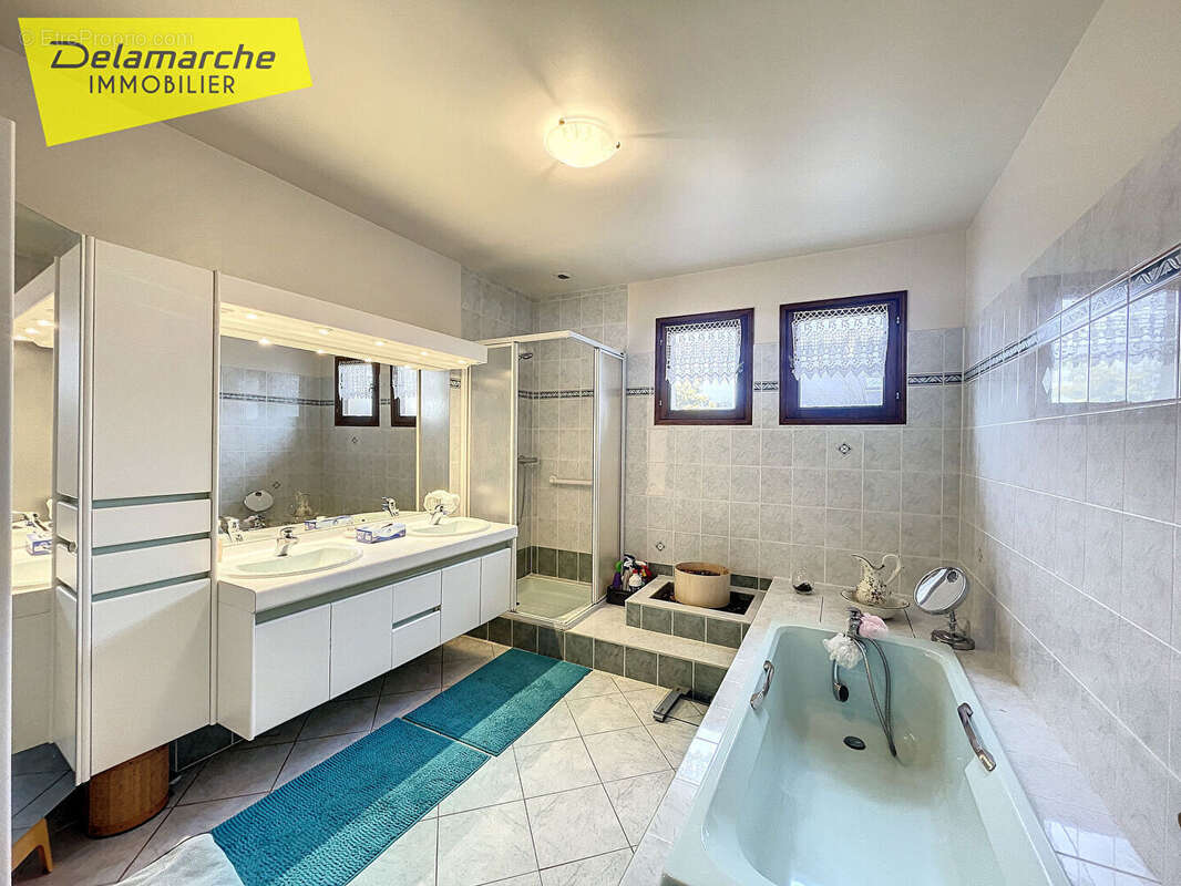 Maison à LINGREVILLE