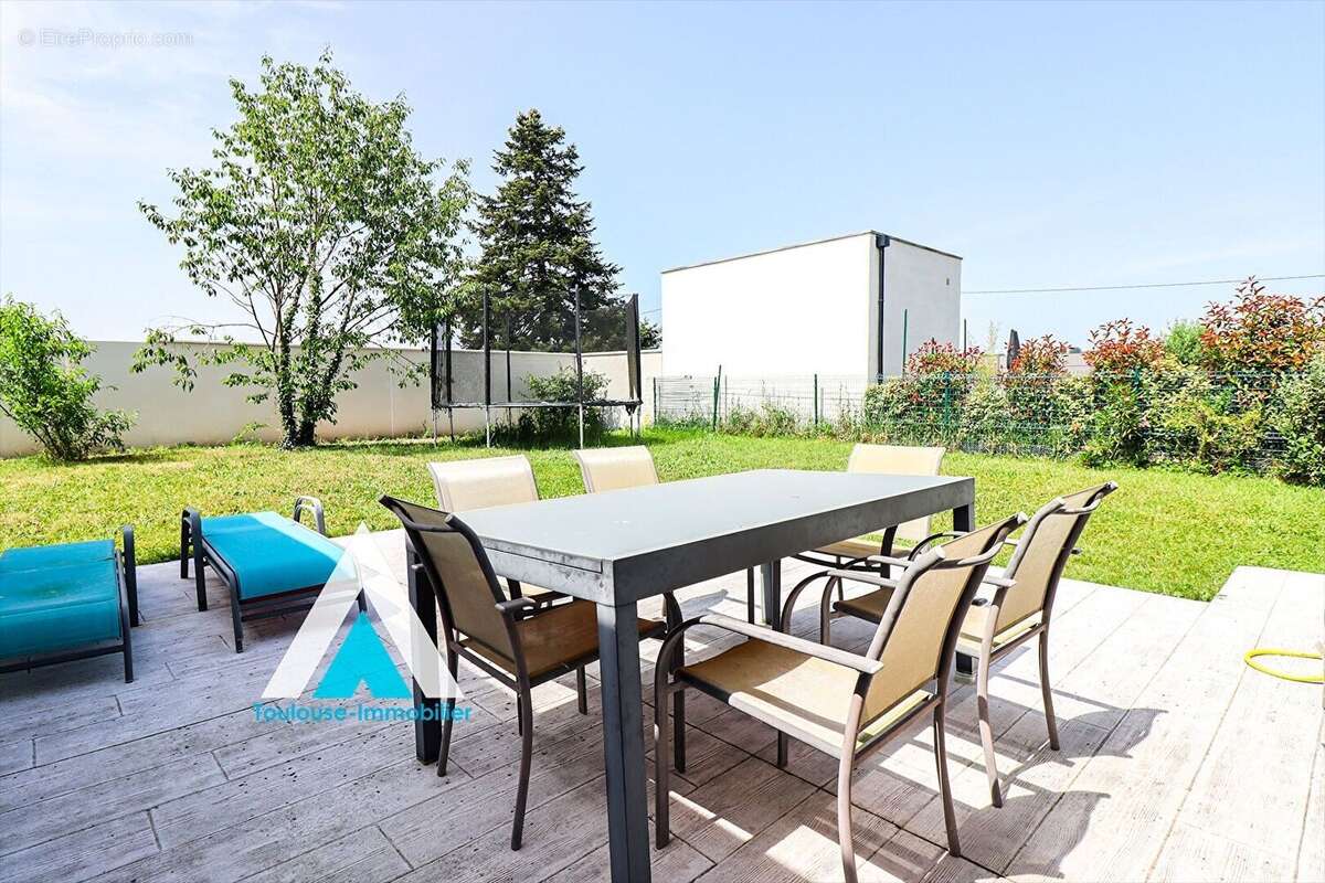 Maison à CASTELGINEST