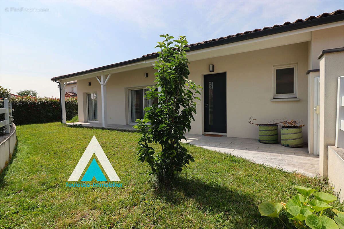 Maison à CASTELGINEST