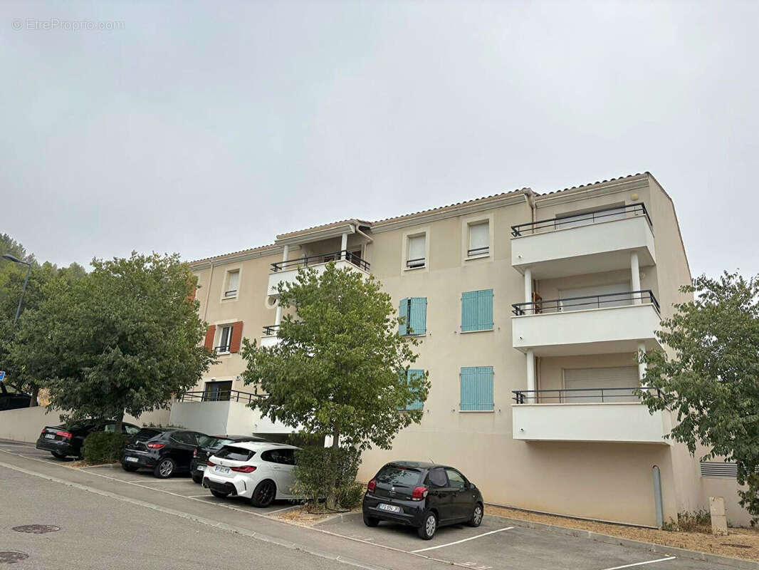 Appartement à ENSUES-LA-REDONNE