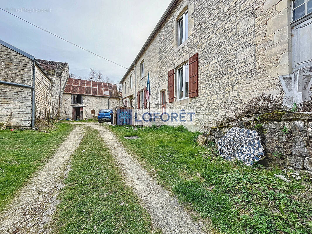 Maison à CIRFONTAINES-EN-AZOIS