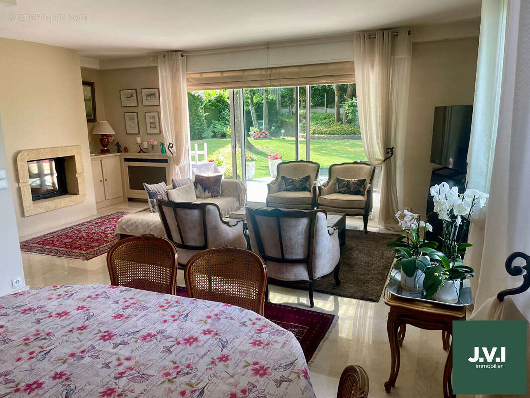 Maison à MONTMORENCY