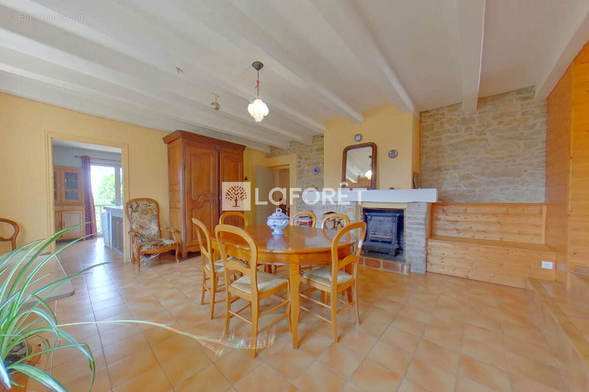 Maison à SAINT-MARTIN-DU-MONT